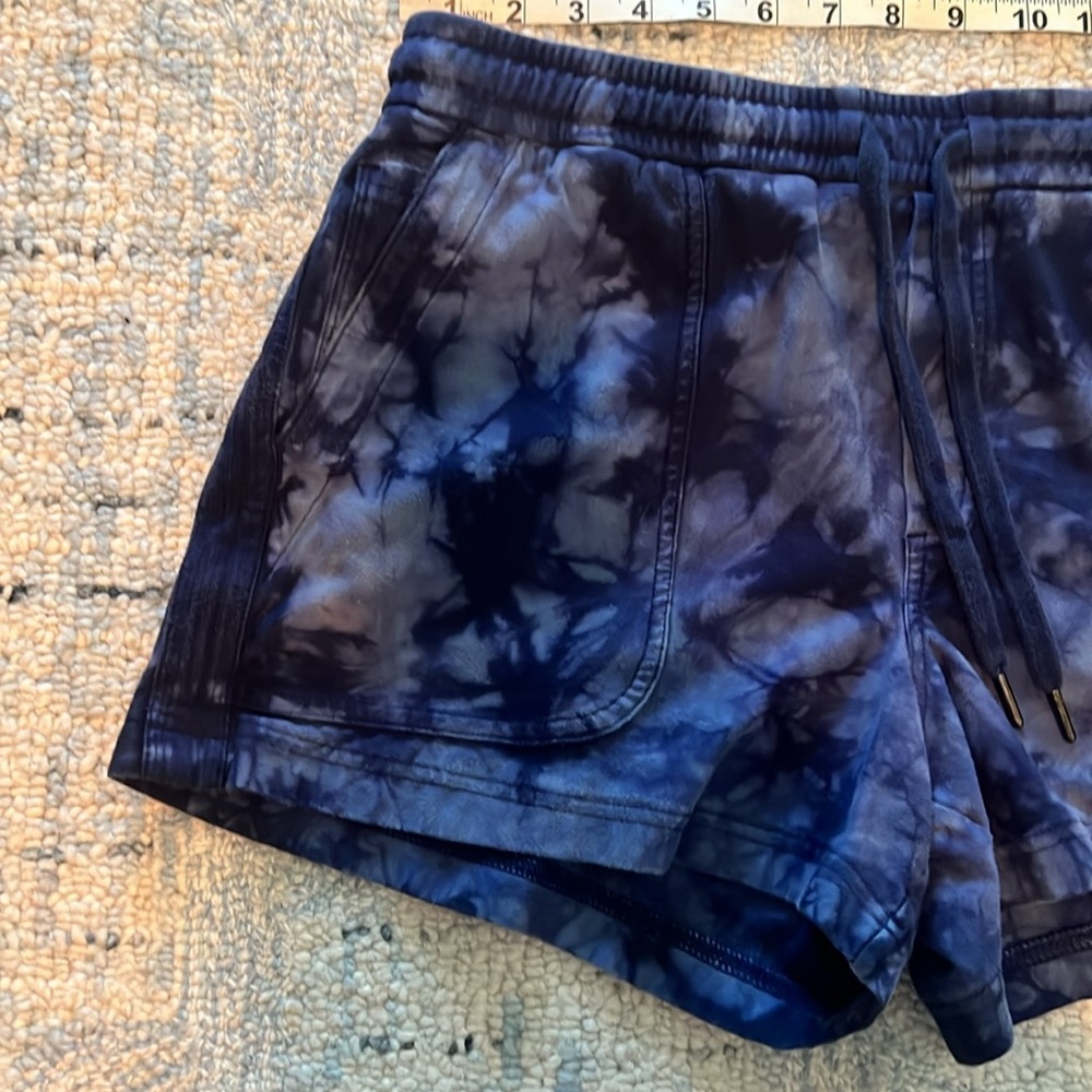 Athleta Farallon Cotton Shorts in Blue Tie Dye - Picture 6 of 10